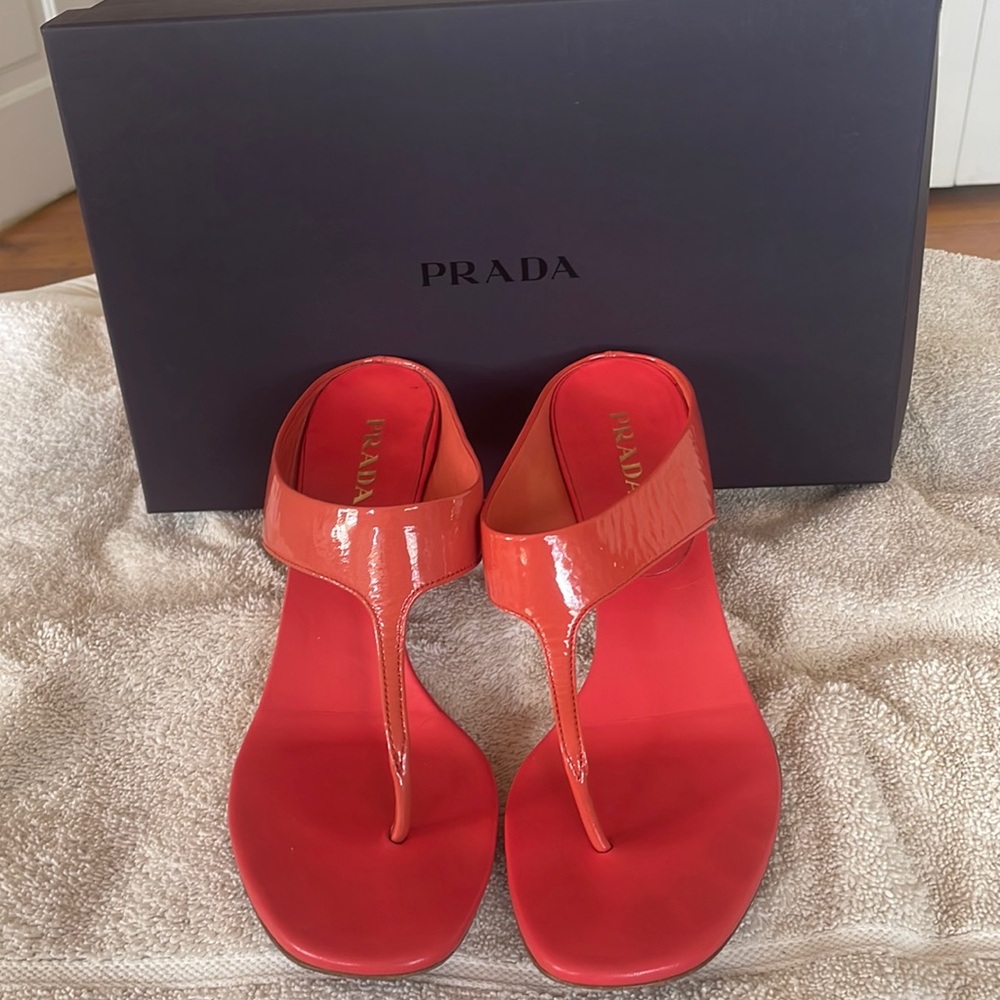 PRADA VERNICE SUMMER CORALLO SLIDE